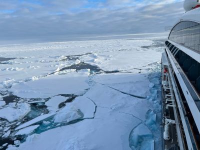 Fahrt durchs Packeis (© Kerstin Stock)