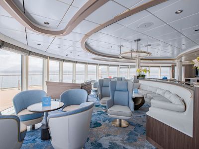 MS_Ocean_Victory_-_Albatros_Observation_Lounge_1920