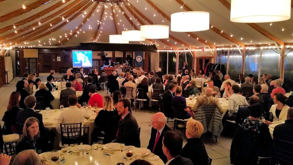 Neben den Tagesgeschäften und Diskussionsthemen hatte die Mitglieder auch die Zeit, den 25. Geburtstag der IAATO in Form eines Galadinners feierlich zu begehen. Bild: Michael Wenger