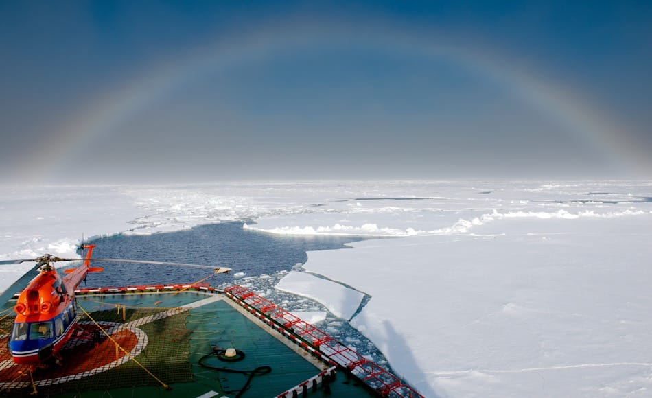 Die Nordostpassage ist eine der wichtigsten Verkehrsverbindungen Russlands. Mehr als 18 Millionen Tonnen Güter wurden letztes Jahr auf dieser Route befördert. Auch Öl und Gas werden von Russlands Feldern hier entlang mit Hilfe von Eisbrechern transportiert. Bild: Michael Wenger