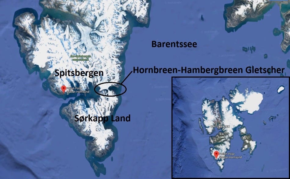 Sørkapp Land ist nur noch durch ein paar Kilometer Gletscher mit der Insel Spitzbergen verbunden. (Bild: Google Maps)
