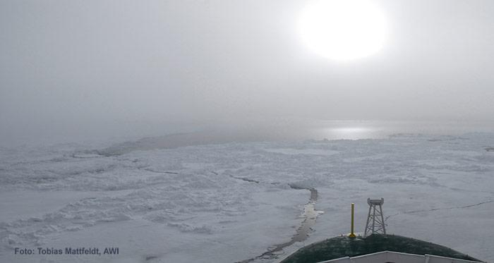 Eisbrecher_bei_der_Arbeit