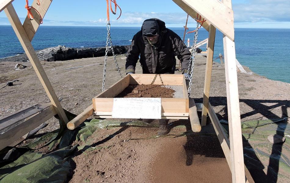 Tote Männer erzählen Geschichten: Archäologen “lösen” den mysteriösen Todesfall auf Bjørnøya