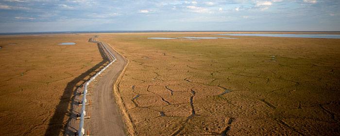 Oelleitung_in_Alaska